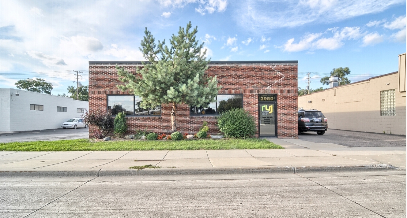 3950 W 11 Mile Rd, Berkley, MI for sale Building Photo- Image 1 of 1