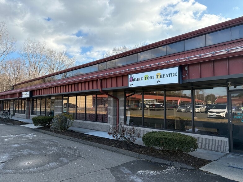 950 Yale Ave, Wallingford, CT for lease - Building Photo - Image 2 of 5