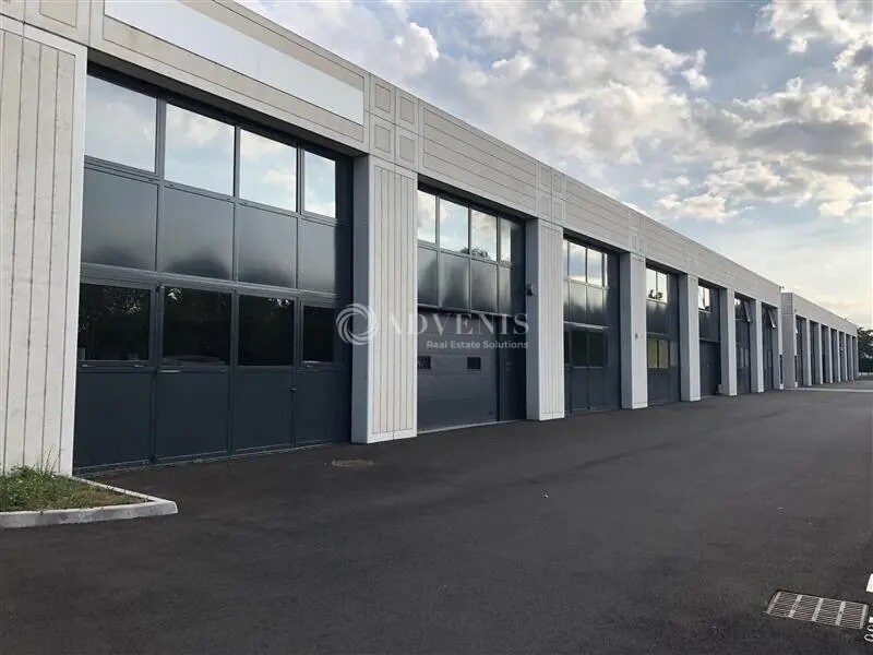 Flex in Herblay-sur-Seine for lease Building Photo- Image 1 of 13
