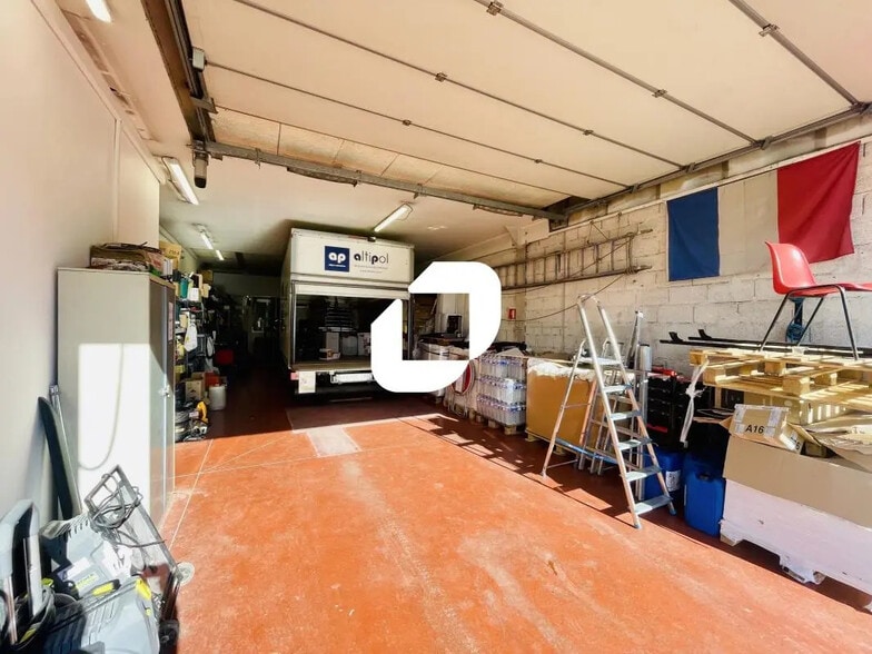 Bureau dans Givors à louer - Photo intérieure - Image 3 de 10