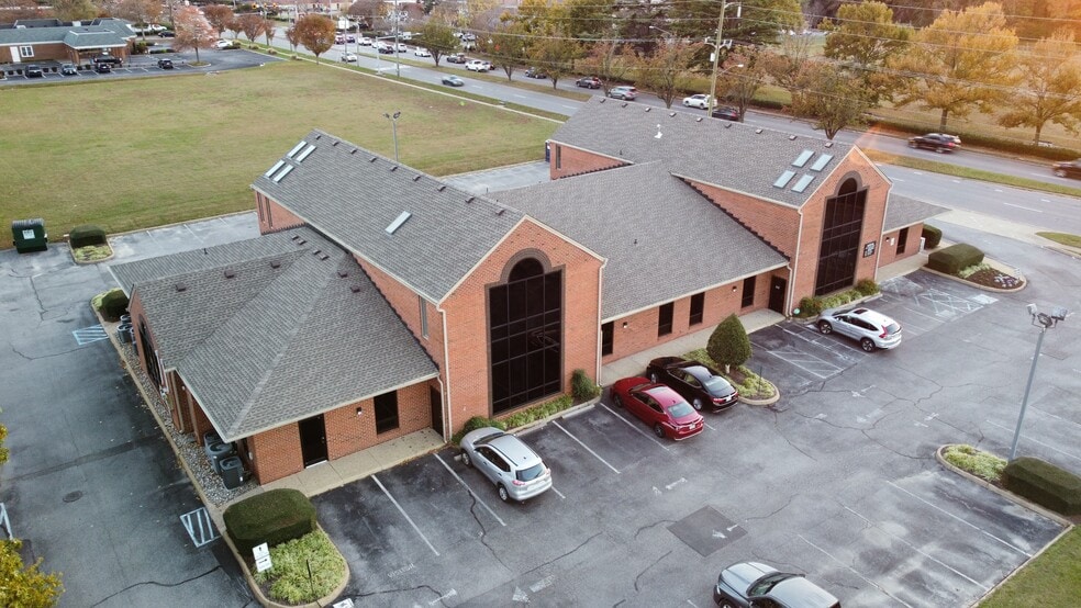 968 First Colonial Rd, Virginia Beach, VA for sale - Building Photo - Image 2 of 17