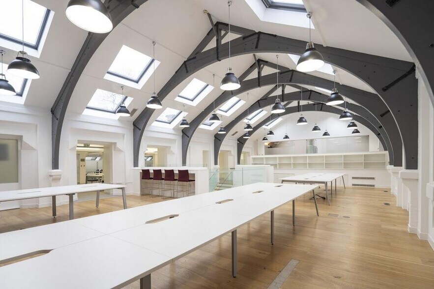 109A Regents Park Rd, Londres à louer - Photo du bâtiment - Image 1 de 6