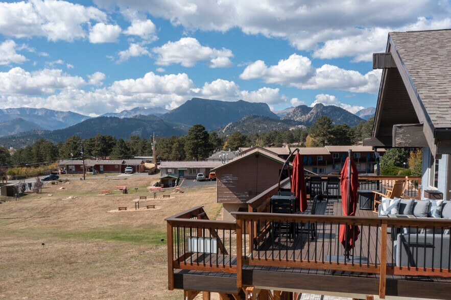 1230 Big Thompson Ave, Estes Park, CO à vendre - Photo du bâtiment - Image 2 de 21