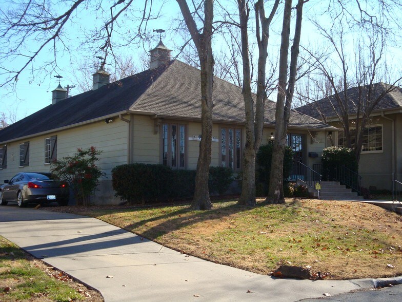 1715 S Baltimore Ave, Tulsa, OK à louer - Photo du bâtiment - Image 2 de 10