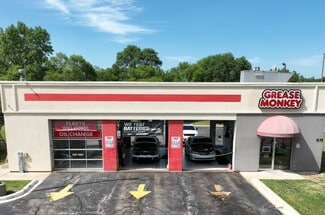 Plus de détails pour 835 E Geneva Rd, Carol Stream, IL - Commerce de détail à vendre