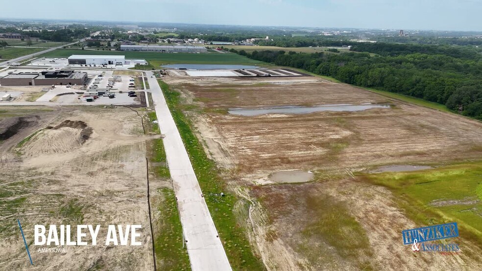 2215 Bailey Ave, Ames, IA à vendre - Vidéo sur l’inscription commerciale - Image 2 de 13