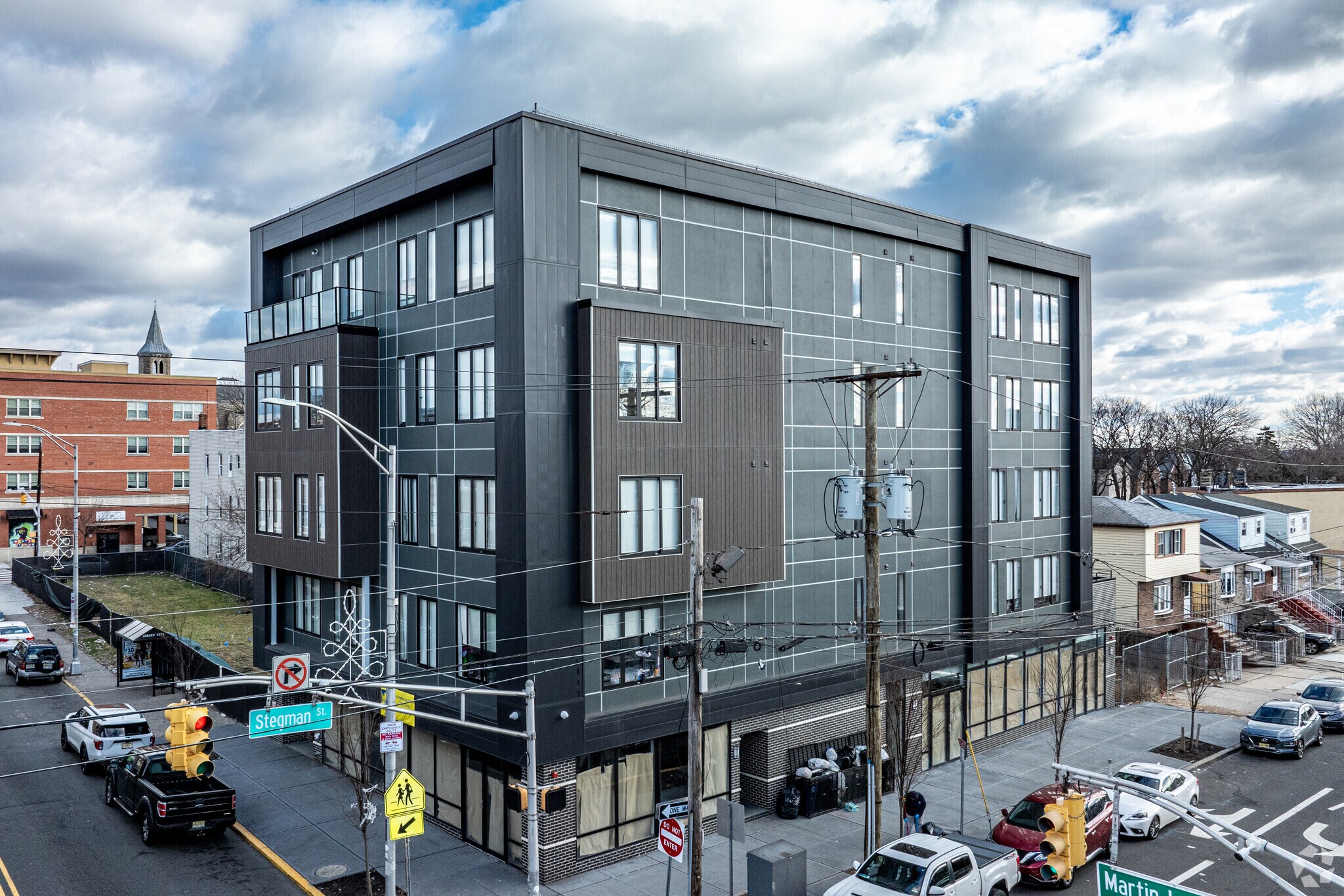 168-172 Martin Luther King Jr Dr, Jersey City, NJ à vendre Photo du bâtiment- Image 1 de 1