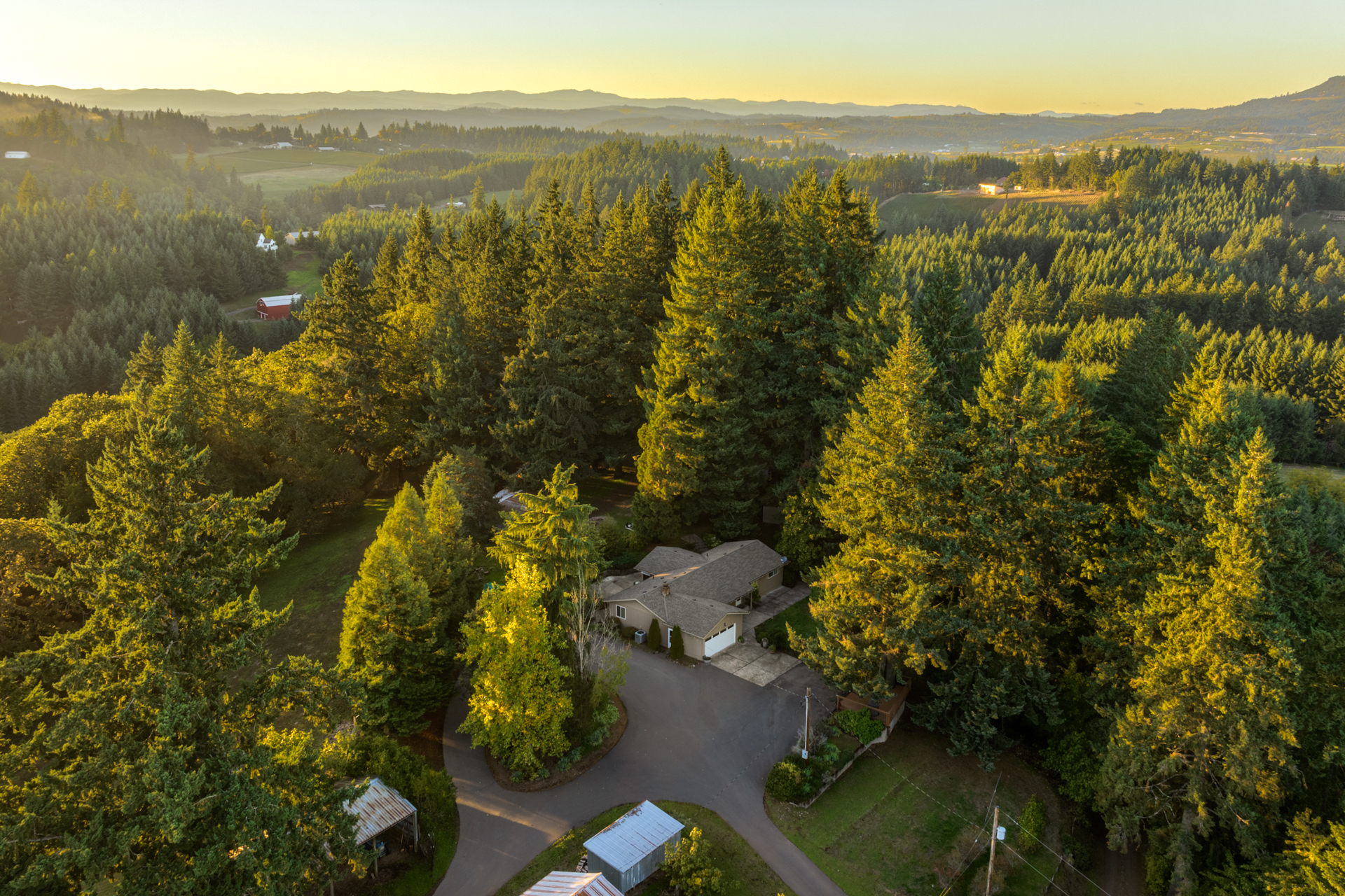 20180 NE Sunnycrest Rd, Newberg, OR à vendre Photo du bâtiment- Image 1 de 49