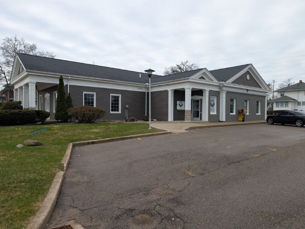 720 Capital Ave SW, Battle Creek, MI for sale Primary Photo- Image 1 of 12