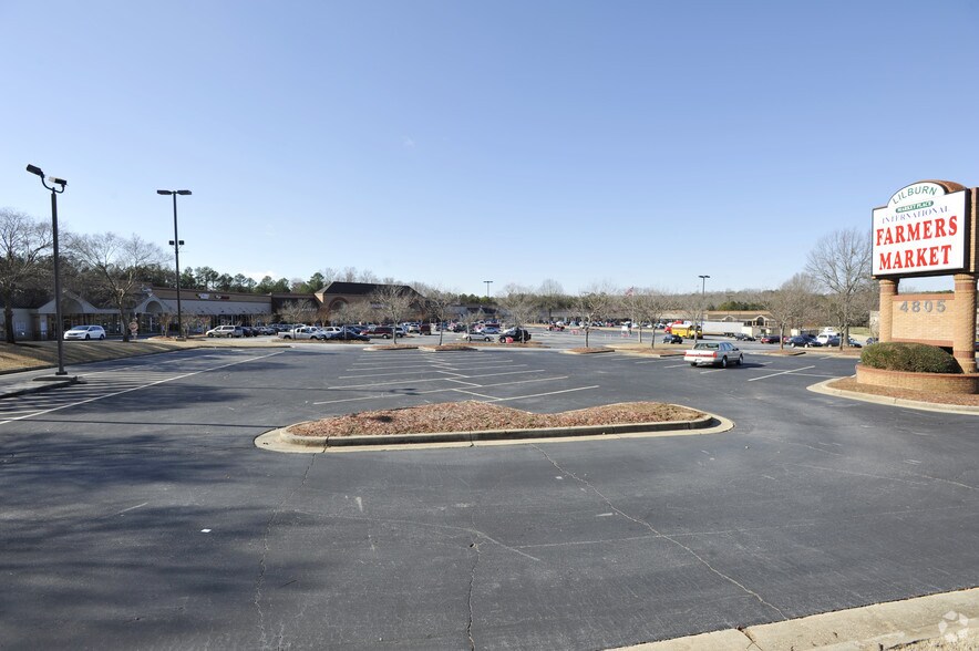 4801-4805 Lawrenceville Hwy NW, Lilburn, GA for lease - Building Photo - Image 2 of 6