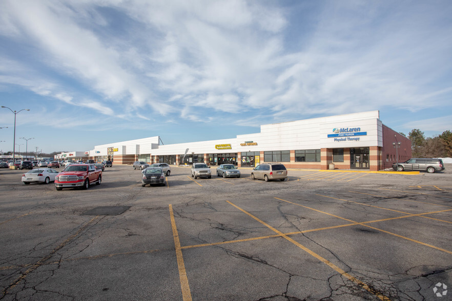 3502-3560 Pine Grove Ave, Port Huron, MI for lease - Building Photo - Image 1 of 6