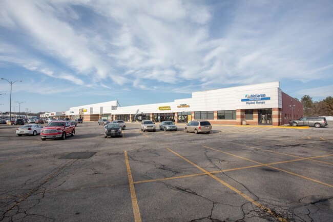 Plus de détails pour 3502-3560 Pine Grove Ave, Port Huron, MI - Commerce de détail à louer
