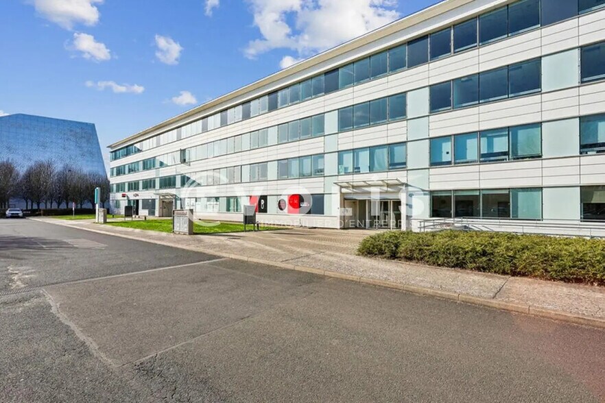 4-6 Allée De La Mixité, Lieusaint à louer - Photo du bâtiment - Image 3 de 14