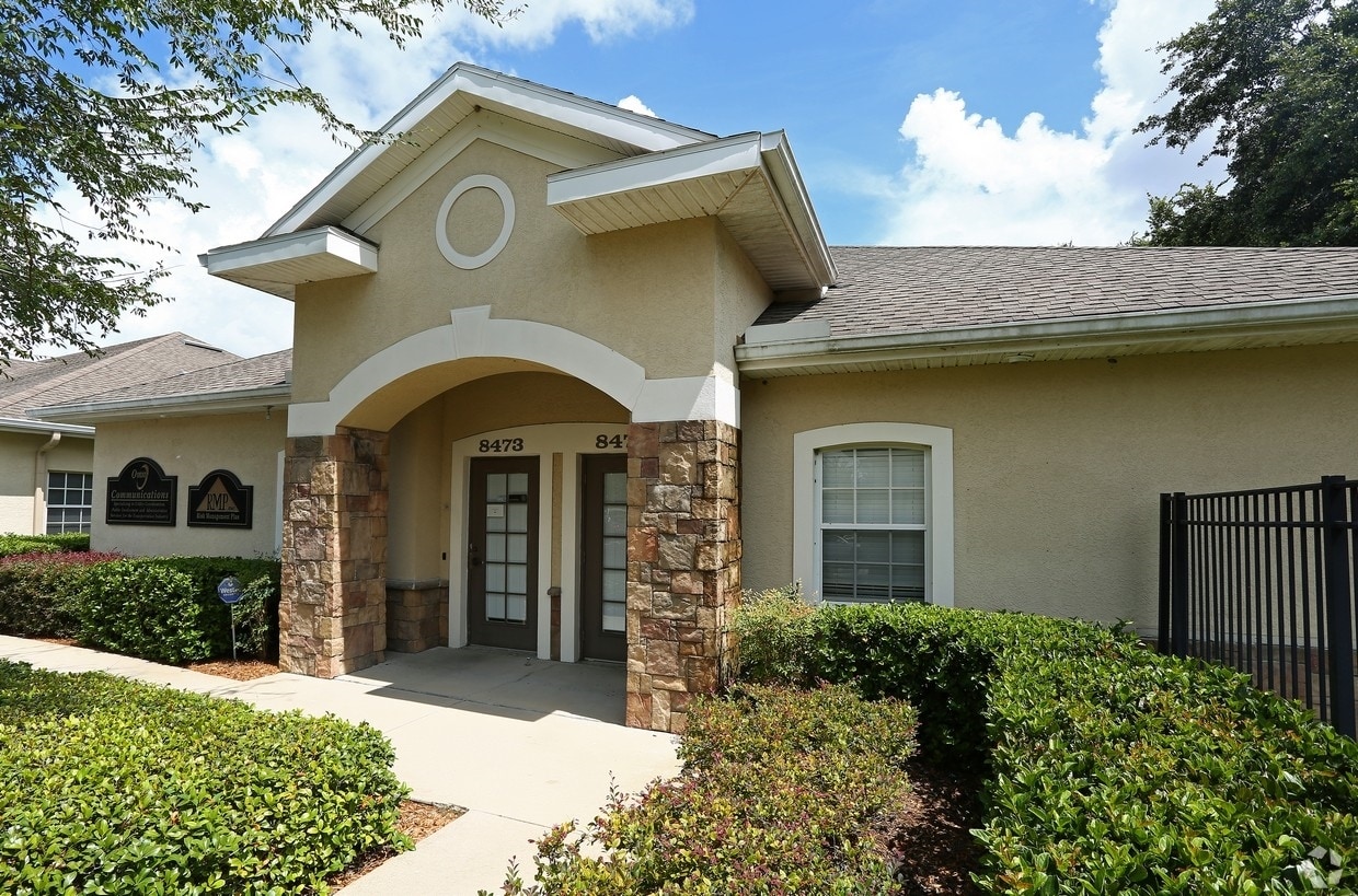 8471-8473 W Linebaugh Ave, Tampa, FL for lease Primary Photo- Image 1 of 33