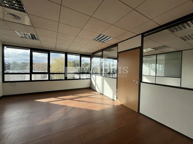 1 Chemin Jean-Marie Vianney, Écully for lease Interior Photo- Image 1 of 8