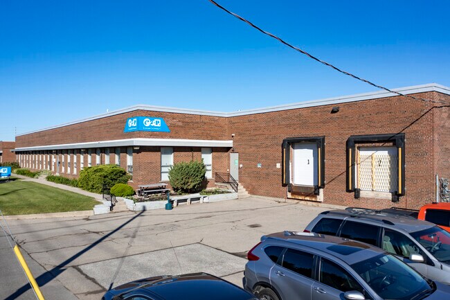 Plus de détails pour 851-865 Rangeview Rd, Mississauga, ON - Industriel à louer