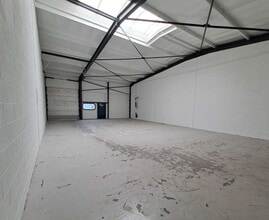Erica Rd, Milton Keynes for lease Interior Photo- Image 2 of 2