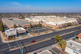 2031 S Mooney Blvd, Visalia, CA - AÉRIEN  Vue de la carte - Image1