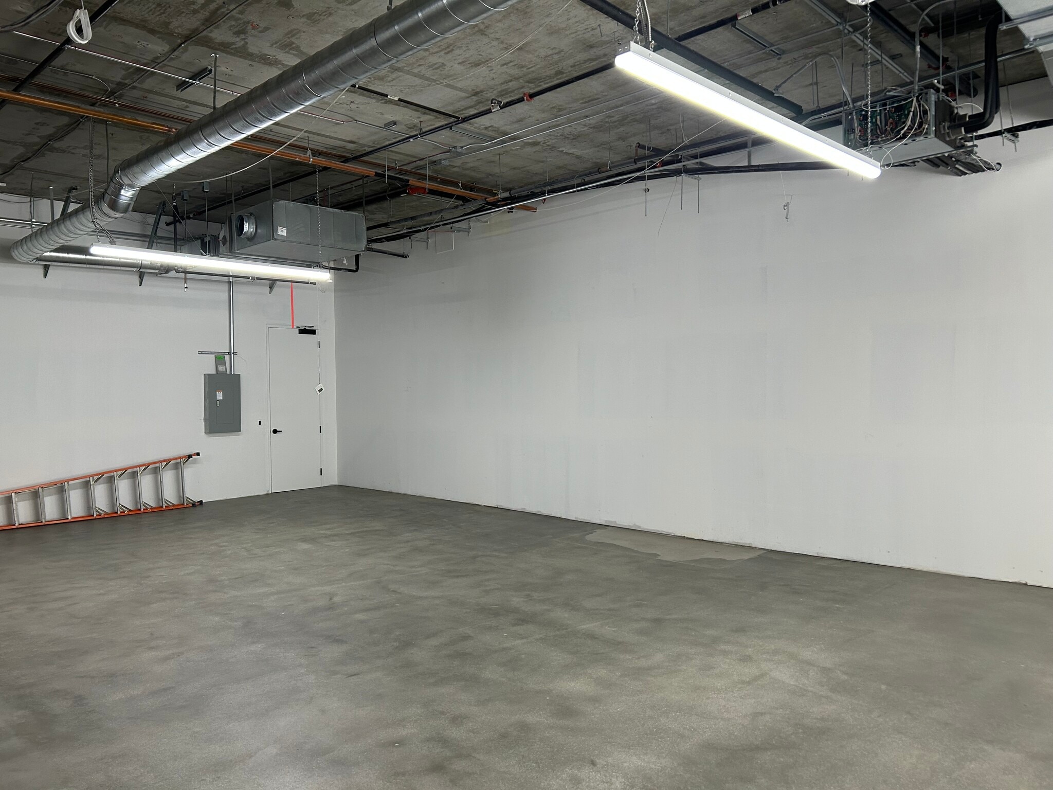 7007 Romaine St, Los Angeles, CA à louer Photo intérieure- Image 1 de 3