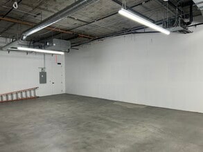 7007 Romaine St, Los Angeles, CA à louer Photo intérieure- Image 1 de 3