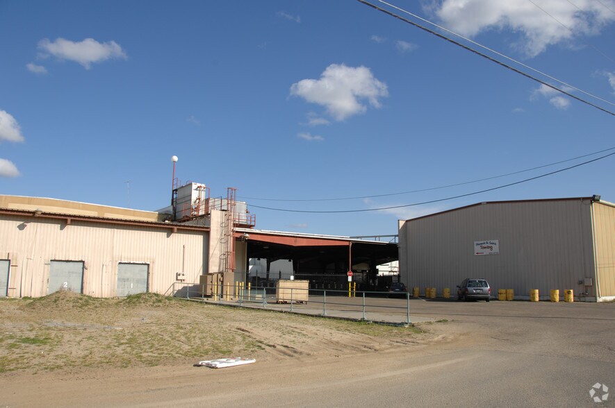 659 E Dinuba Ave, Reedley, CA for lease - Building Photo - Image 3 of 41