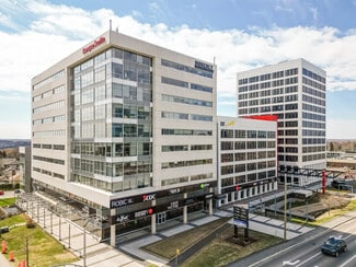 Plus de détails pour 2875 Boul Laurier, Québec, QC - Bureau à louer