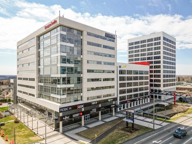 Plus de détails pour 2875 Boul Laurier, Québec, QC - Bureau à louer