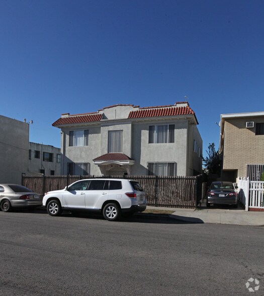 1711 N Alexandria Ave, Los Angeles, CA à vendre - Photo du bâtiment - Image 2 de 2
