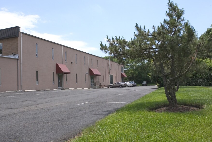 3826-3830 Park Ave, Edison, NJ à louer - Photo du bâtiment - Image 3 de 3