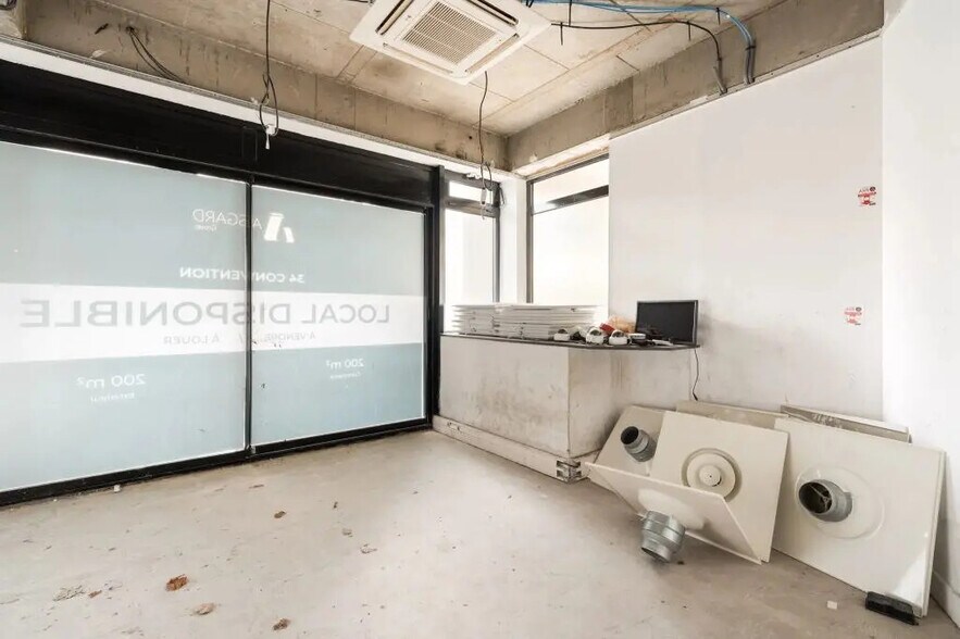 34 Rue De La Convention, Paris à louer - Photo du bâtiment - Image 3 de 12