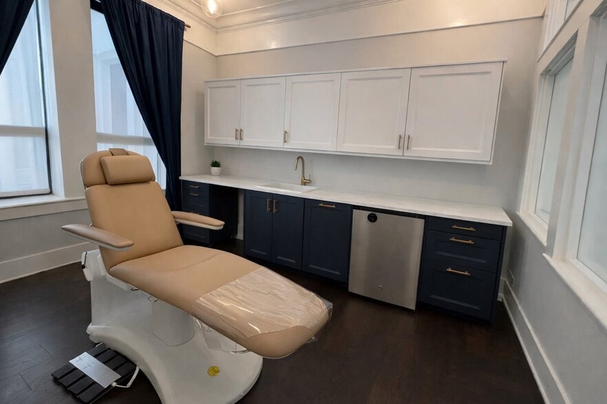 442 W Kennedy Blvd, Tampa, FL à louer - Photo du bâtiment - Image 2 de 12