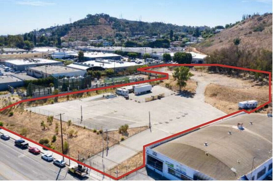 6000 W Jefferson Blvd, Los Angeles, CA à louer - Photo du bâtiment - Image 2 de 14