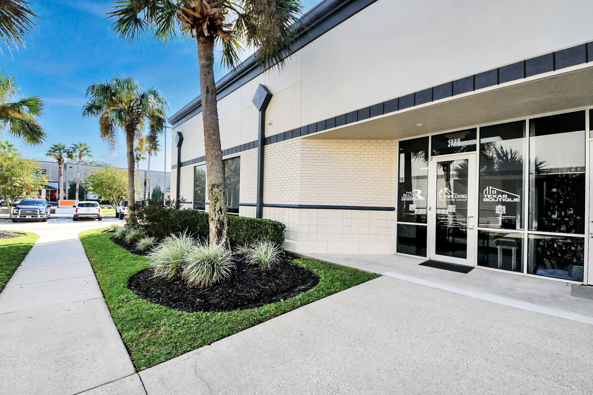 1335 Space Park Dr, Houston, TX for lease Building Photo- Image 1 of 18
