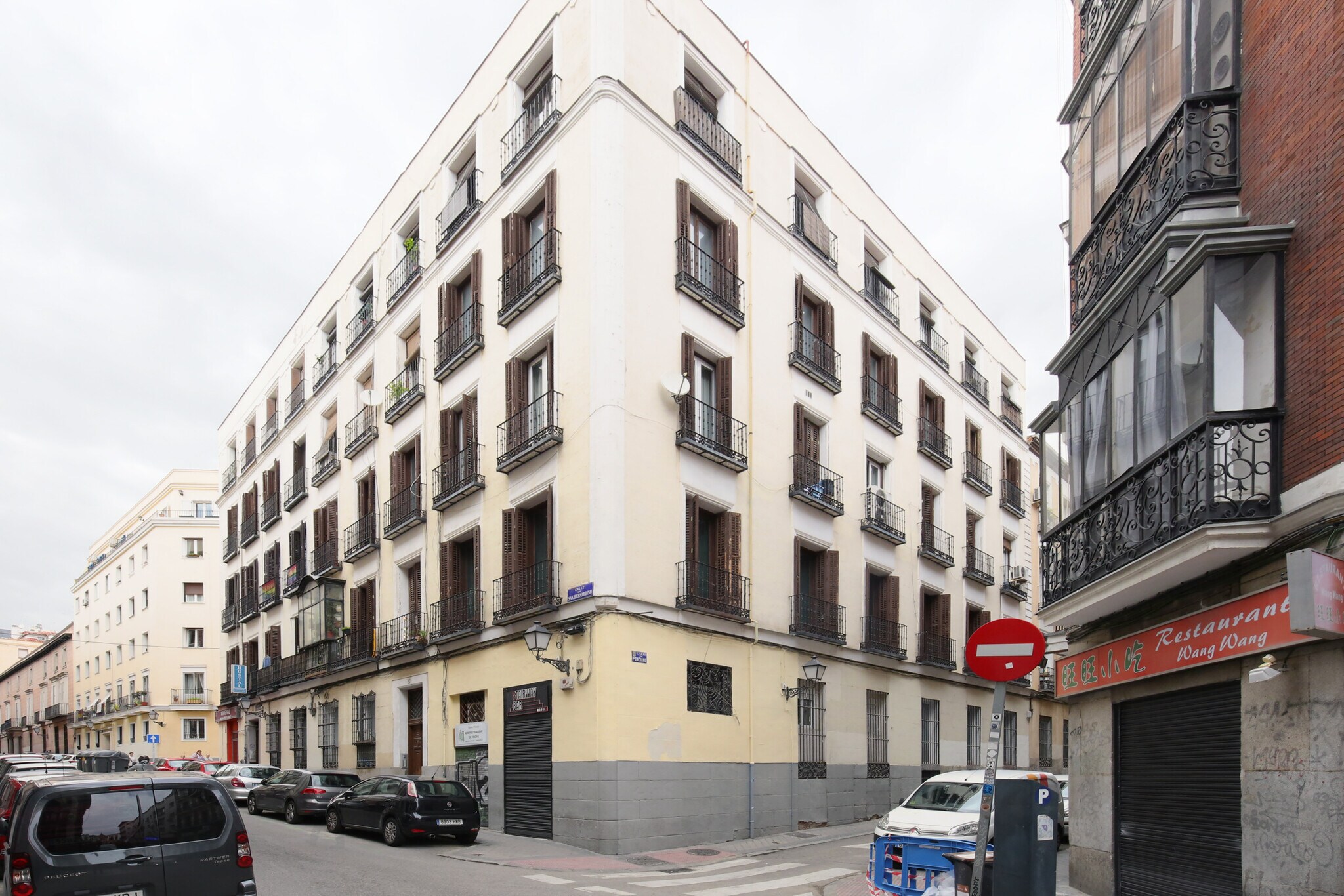 Multifamily in Madrid, Madrid for sale Primary Photo- Image 1 of 5
