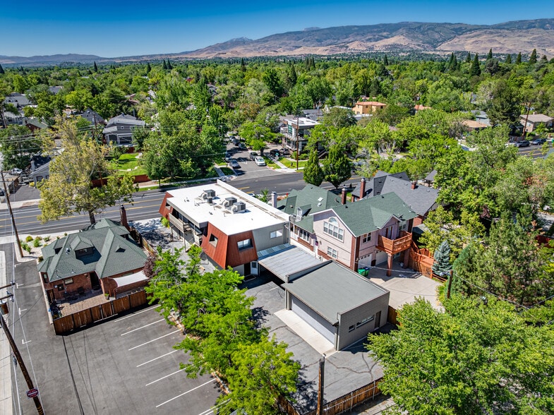 533 California Ave, Reno, NV à vendre - Photo principale - Image 2 de 8