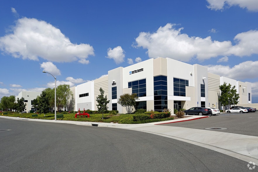 10290 Birtcher Ave, Jurupa Valley, CA à vendre - Photo du bâtiment - Image 3 de 3