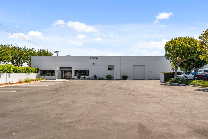 22808 Lockness Ave, Torrance, CA for lease - Building Photo - Image 1 of 17