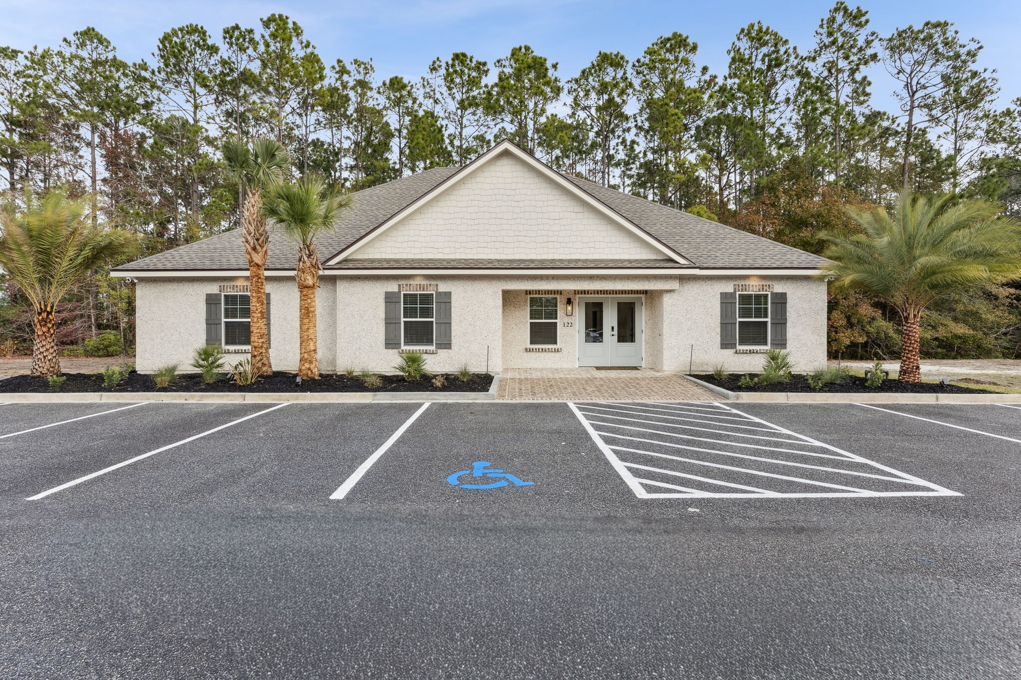 122 Hawthorn Ln, Saint Marys, GA for lease Primary Photo- Image 1 of 16