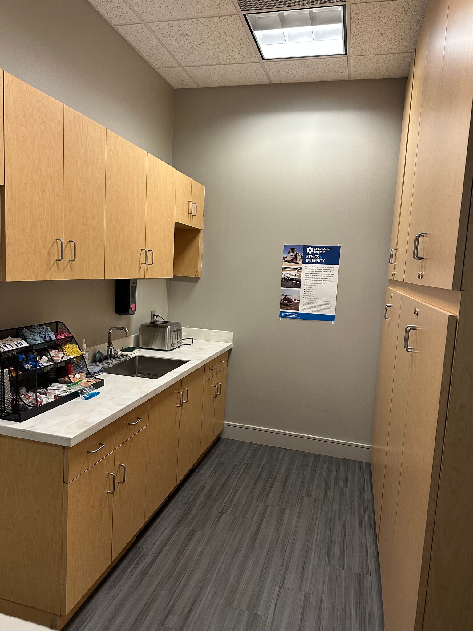 12425 Race Track Rd, Tampa, FL à louer Photo intérieure- Image 1 de 22