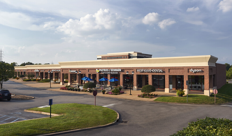 12609-12643 Olive Blvd, Creve Coeur, MO for lease - Building Photo - Image 1 of 7