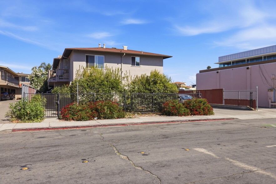 128 Roosevelt Ave, Redwood City, CA for sale - Building Photo - Image 3 of 20