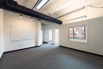 850 W Jackson Blvd, Chicago, IL for lease Interior Photo- Image 2 of 6