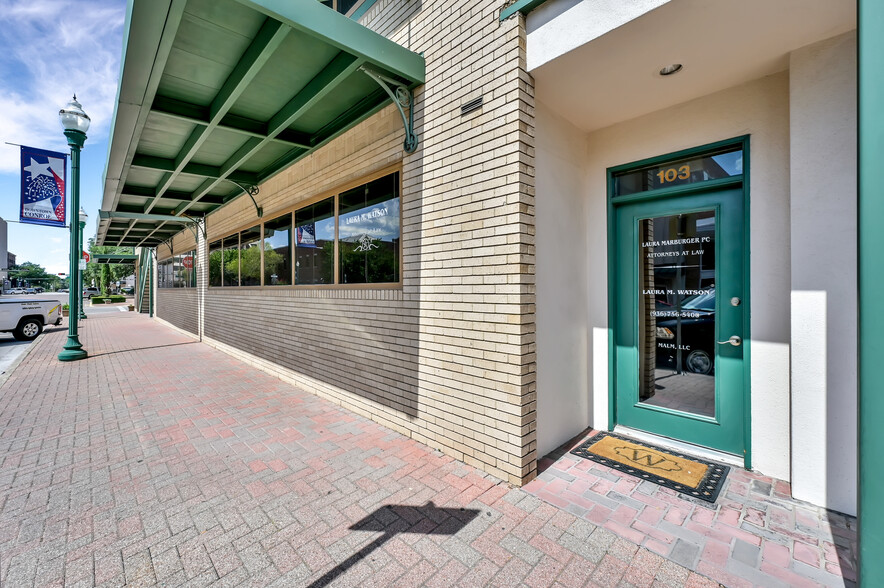 220 N Thompson St, Conroe, TX for lease - Building Photo - Image 3 of 27