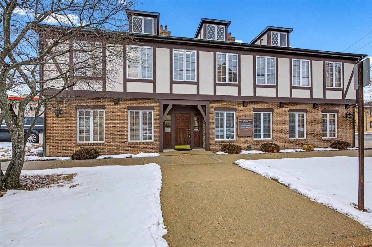 50 Ela St, Barrington, IL à louer Photo principale- Image 1 de 29