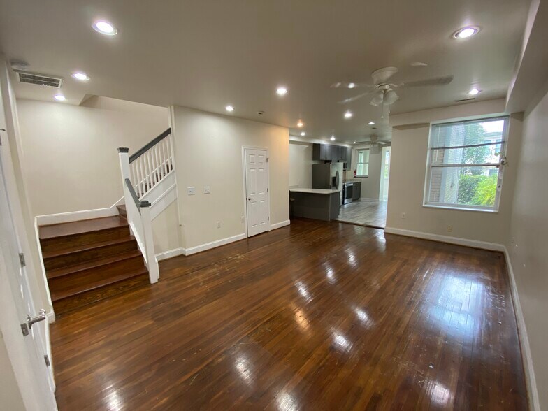 75 New York Avenue NW, Washington, DC à vendre - Photo du bâtiment - Image 3 de 8