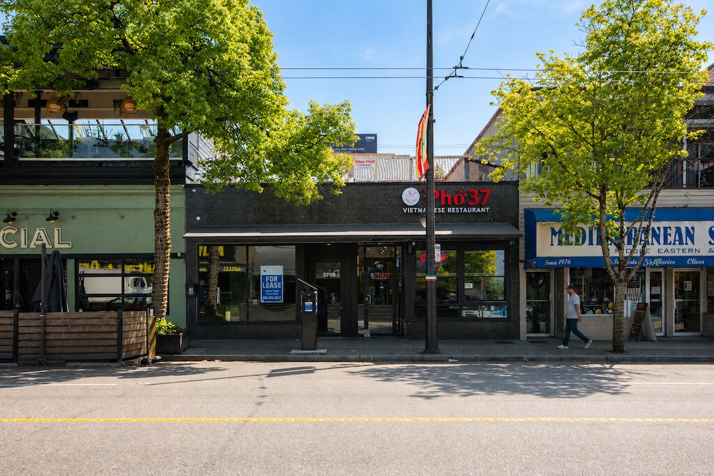 1818 Commercial Dr, Vancouver, BC for lease Building Photo- Image 1 of 8