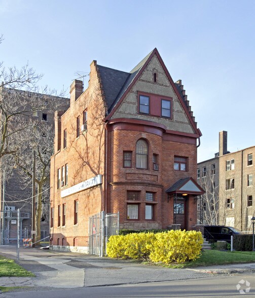 49 W Willis St, Detroit, MI à vendre - Photo du bâtiment - Image 2 de 4