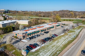 Watertown Rd, Pewaukee, WI - AERIAL  map view