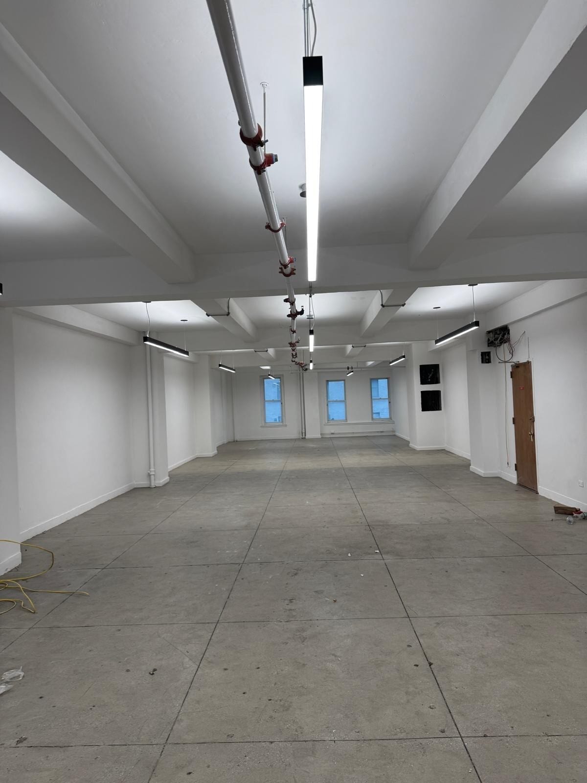 119-121 W 57th St, New York, NY for lease Interior Photo- Image 1 of 4