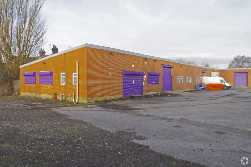 12A-12C Scott Lidgett Rd, Stoke On Trent for lease - Building Photo - Image 2 of 4